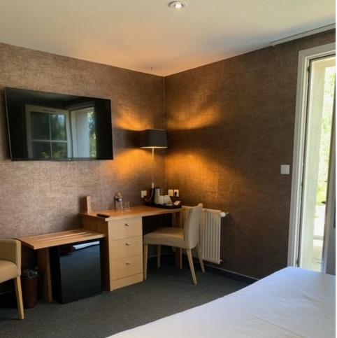 Logis Auberge De La Riviere Les Velluire-sur-Vendee エクステリア 写真