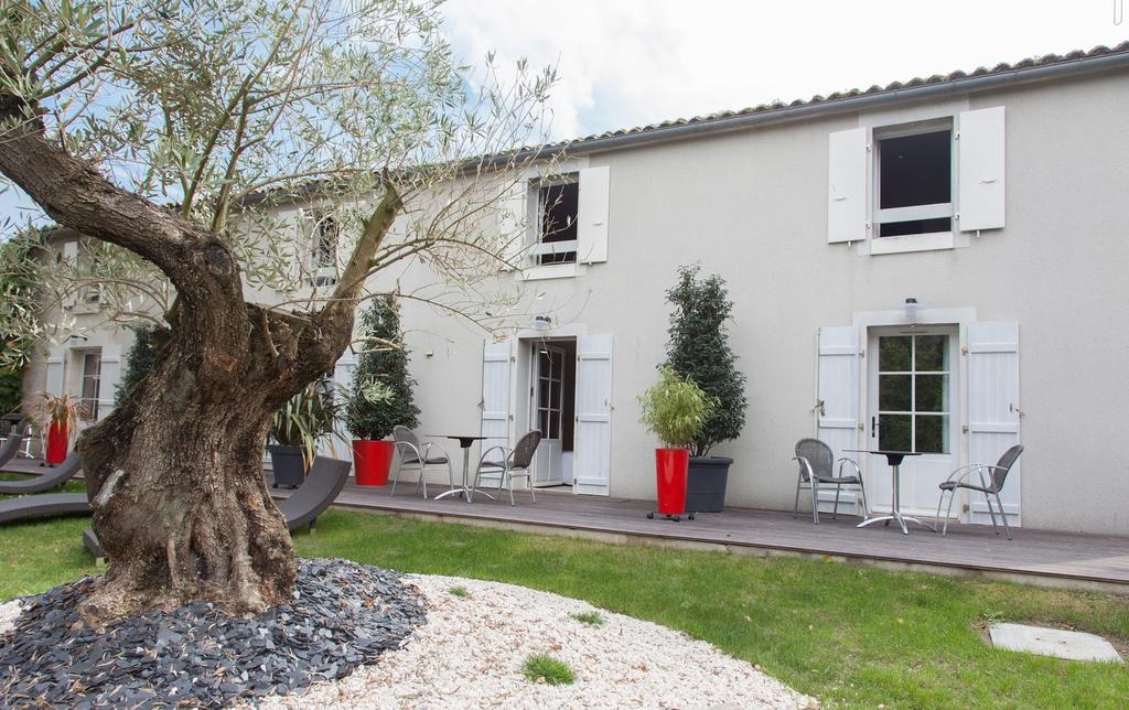 Logis Auberge De La Riviere Les Velluire-sur-Vendee エクステリア 写真