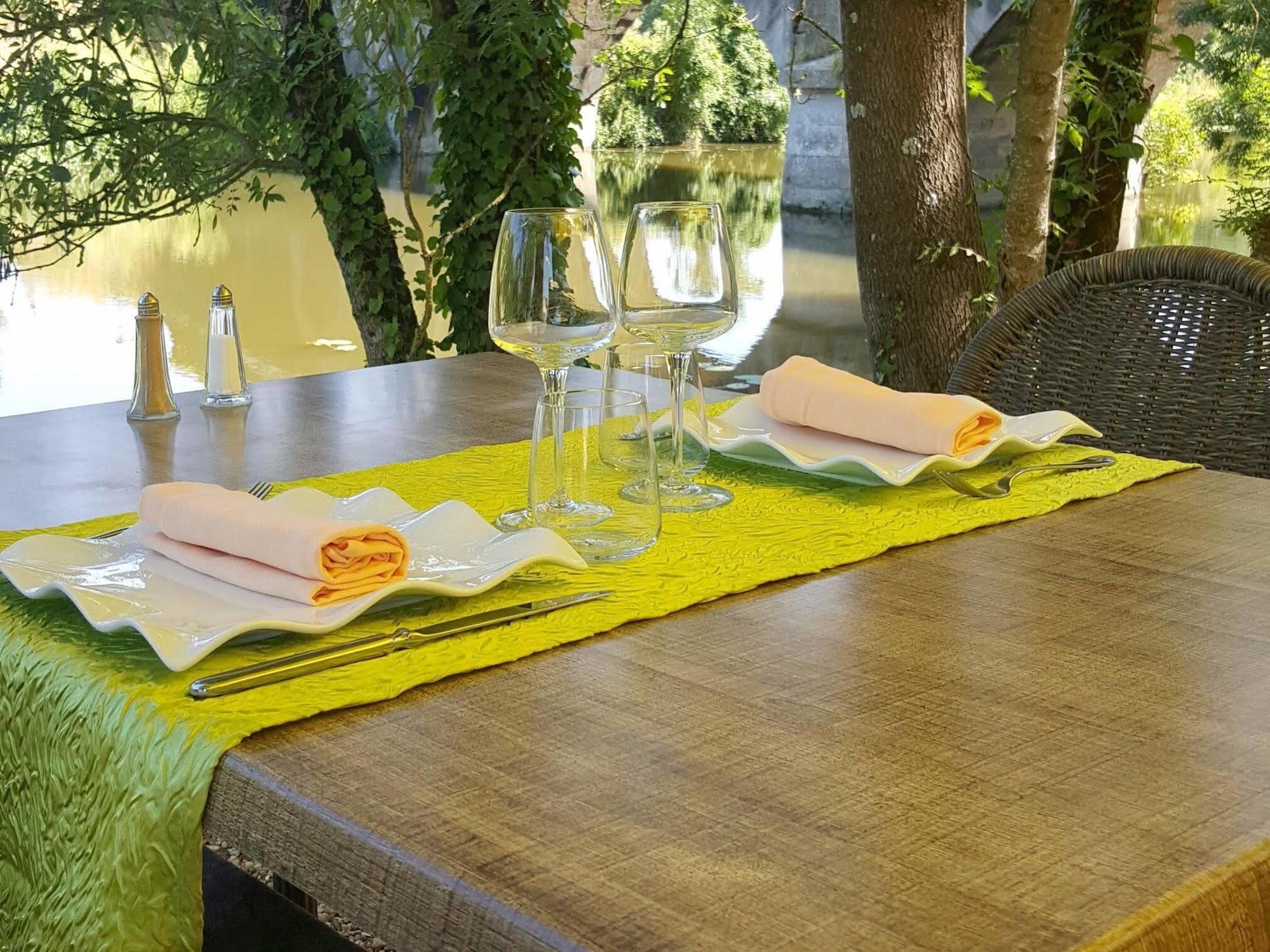 Logis Auberge De La Riviere Les Velluire-sur-Vendee エクステリア 写真