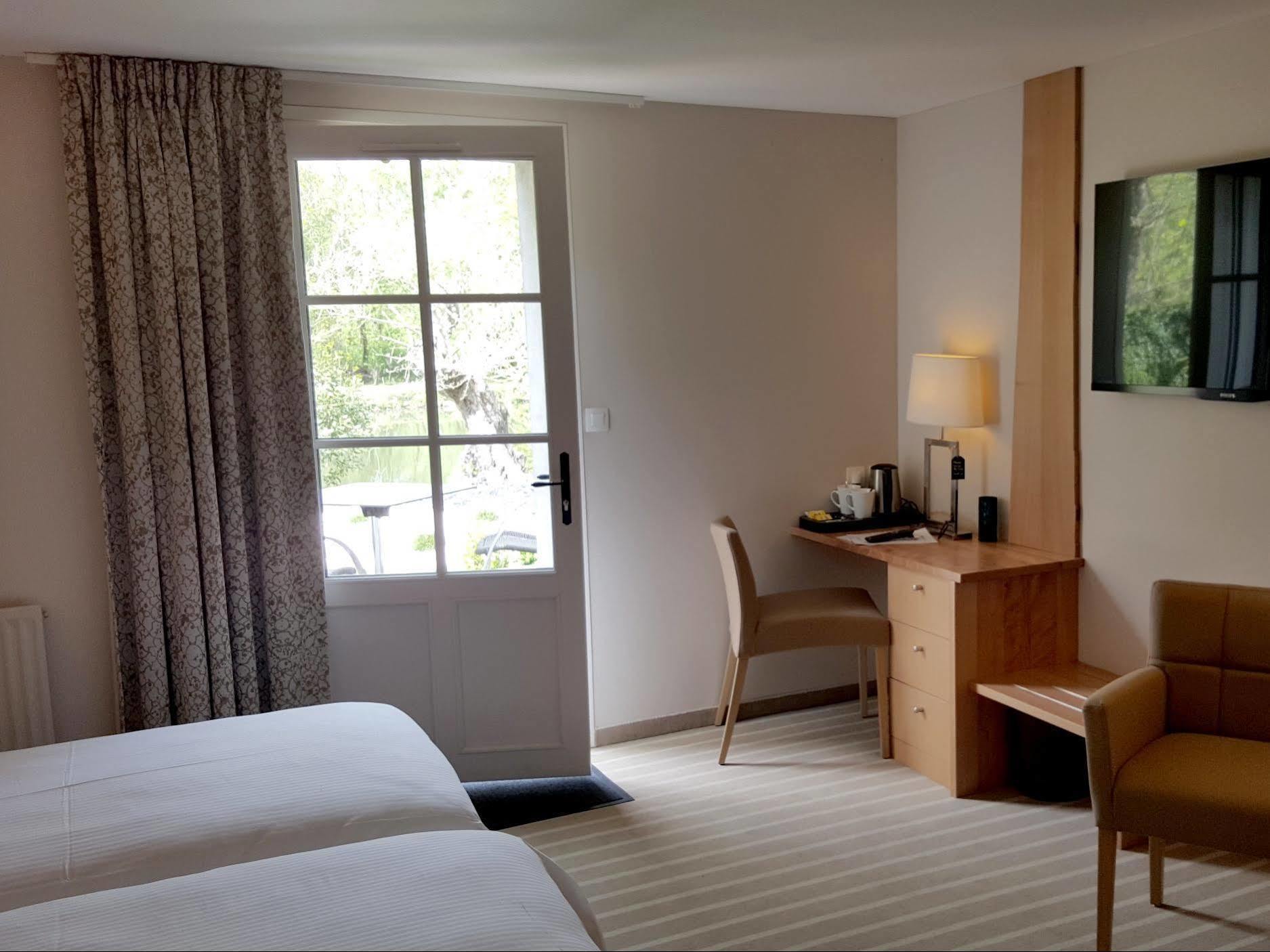 Logis Auberge De La Riviere Les Velluire-sur-Vendee エクステリア 写真