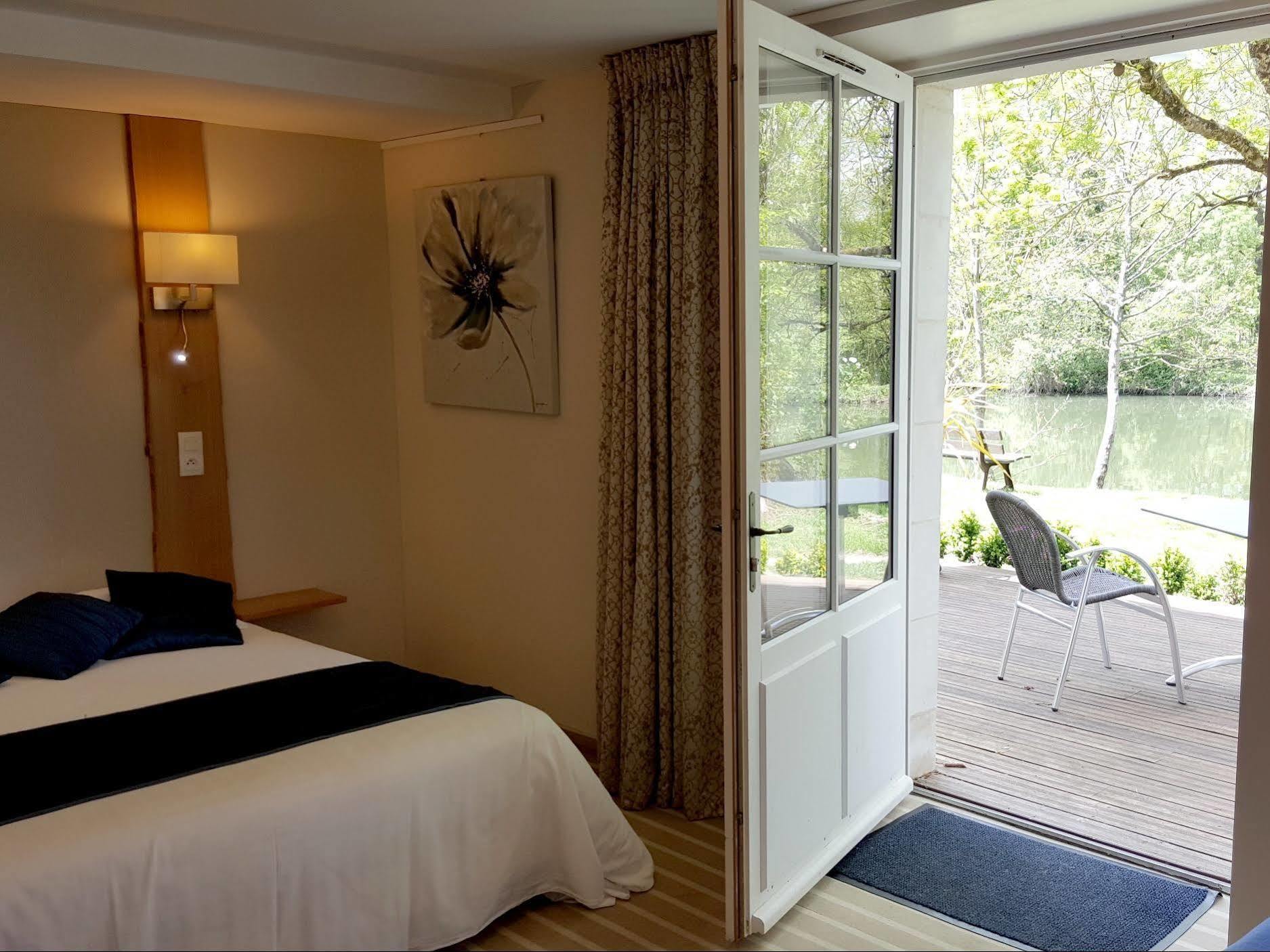 Logis Auberge De La Riviere Les Velluire-sur-Vendee エクステリア 写真