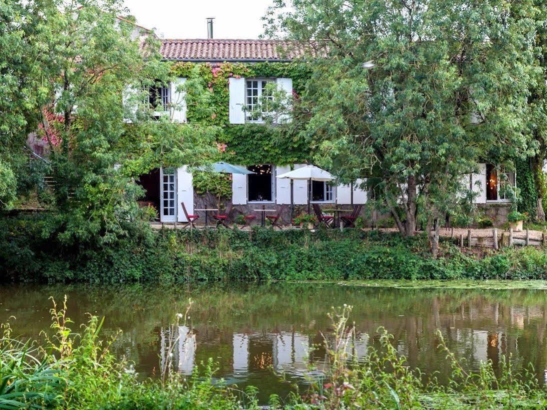 Logis Auberge De La Riviere Les Velluire-sur-Vendee エクステリア 写真